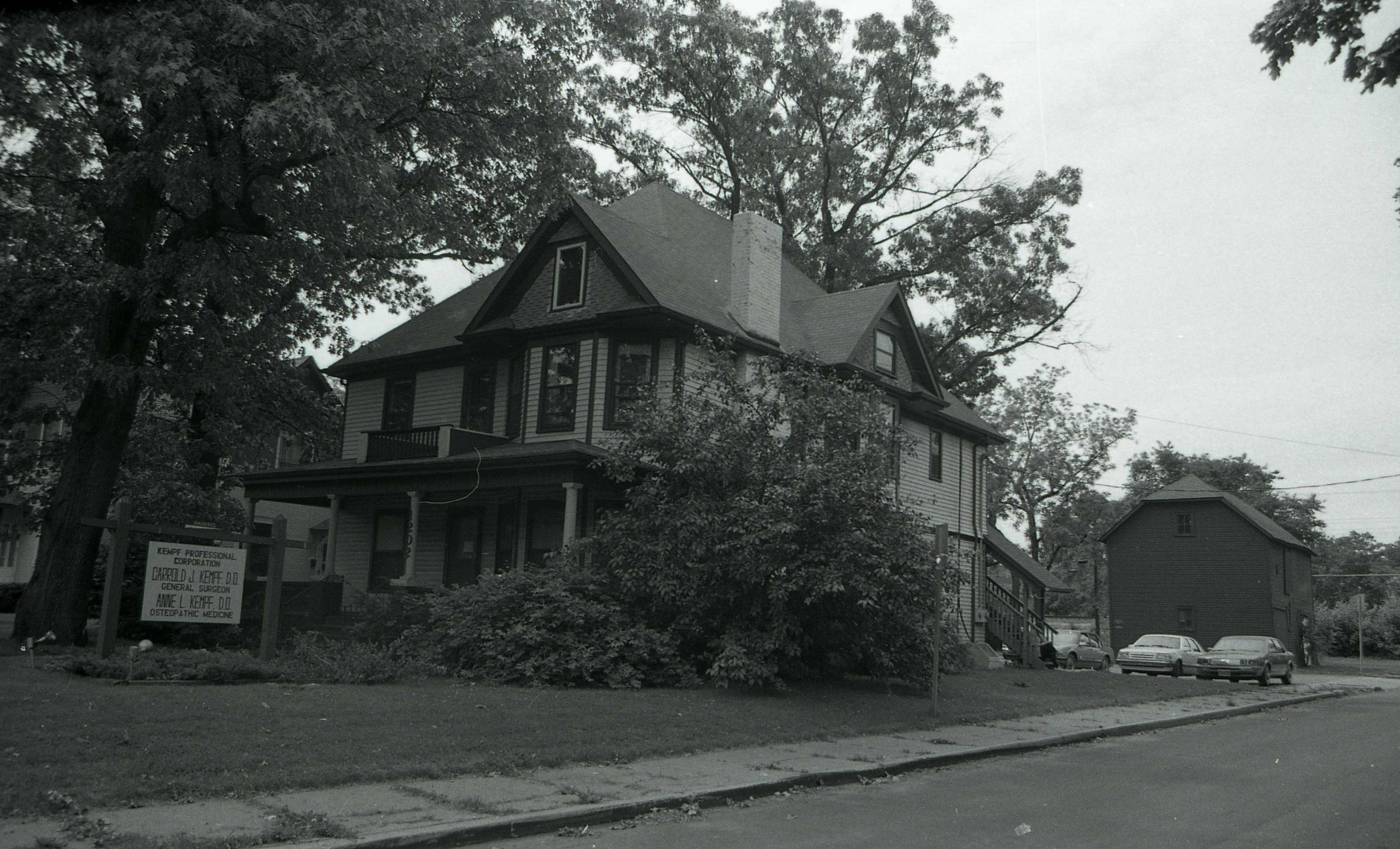 1202 Lincolnway East